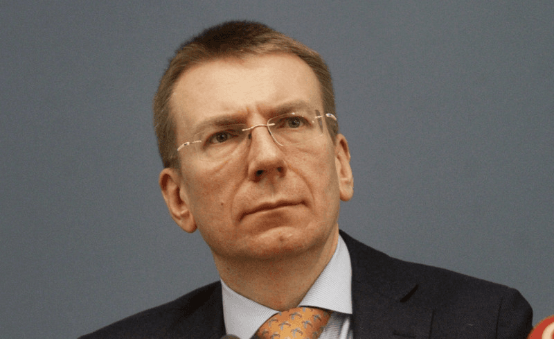 Lettország elnöke szerint már zajlik Oroszország hibrid hadviselése Európában