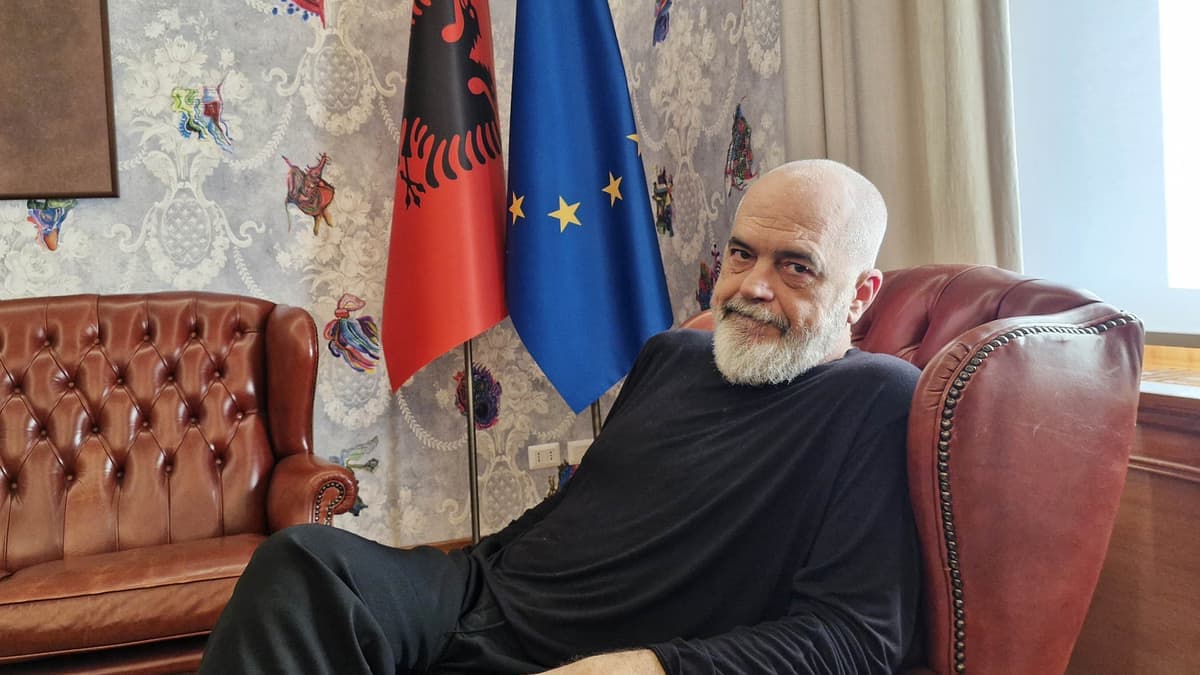 Albán miniszterelnök: Ukrajna nem válhat az EU tagjává hagyományos úton