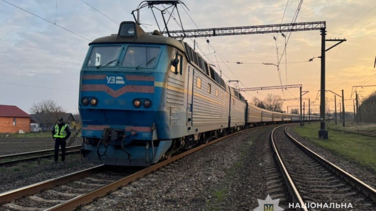 Orosz hadműveletek okoznak jelentős késéseket a kárpátaljai vasútvonalakon