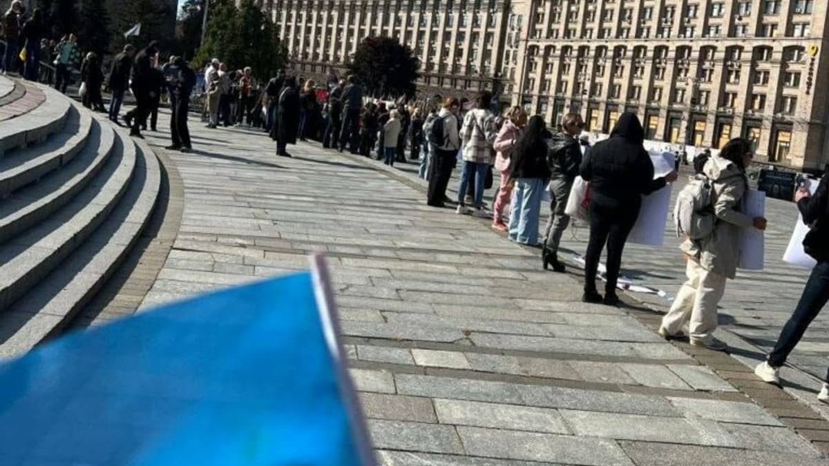 Békepárti ukrán képviselőt zártak ki pártjából a kompromisszumokat sürgető javaslatai miatt