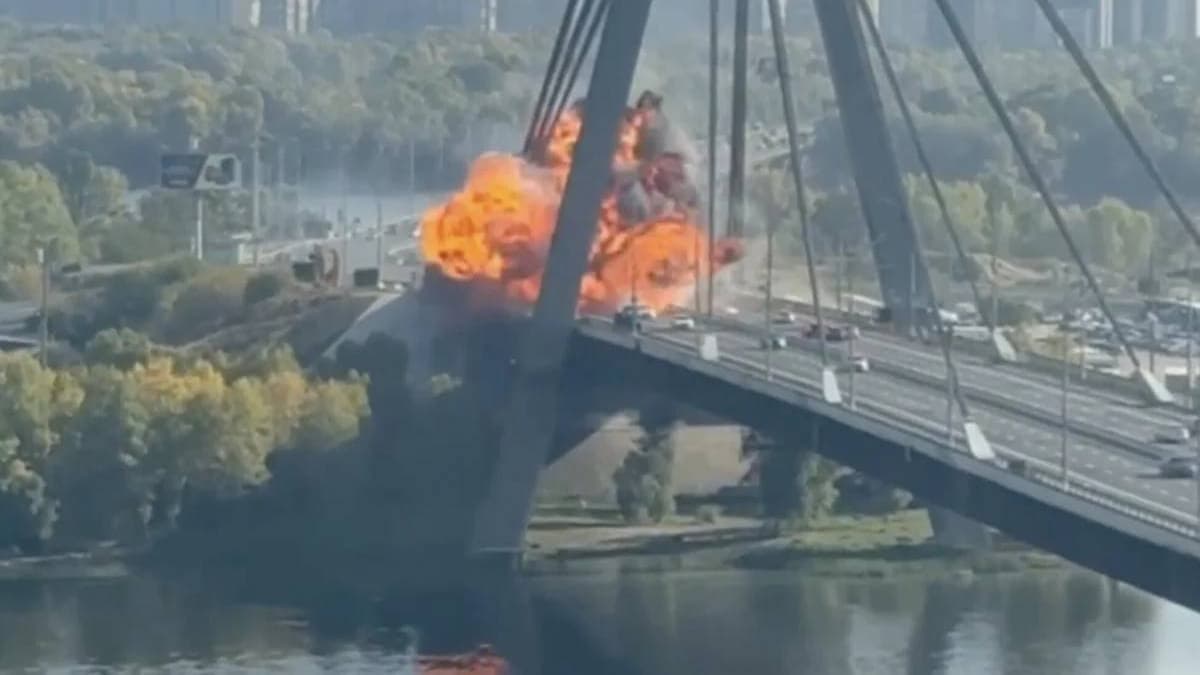 Dróncsapás érte Kijev jelentős hidját, melegvíz-szolgáltatás szünetel egy kerületben