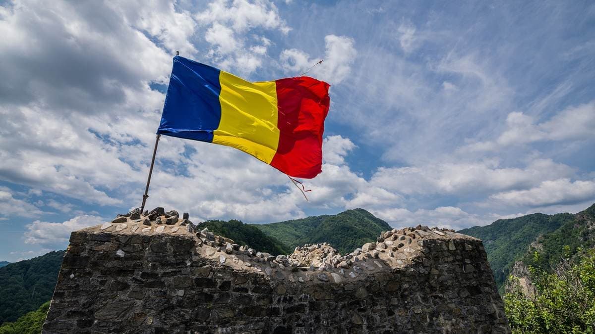 Románia nem küldi katonáit harci bevetésre Ukrajnába