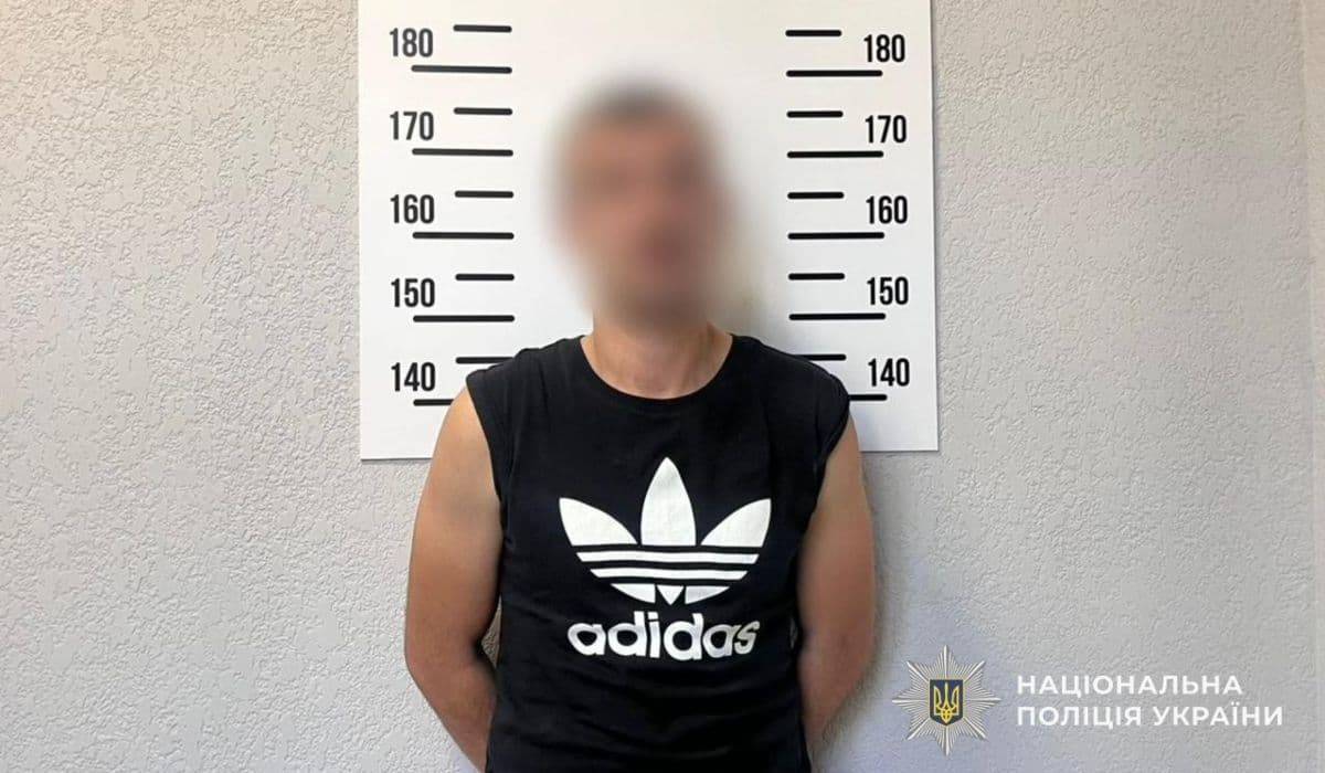 Körözött katona rontott rá vendégekre egy munkácsi kávézóban