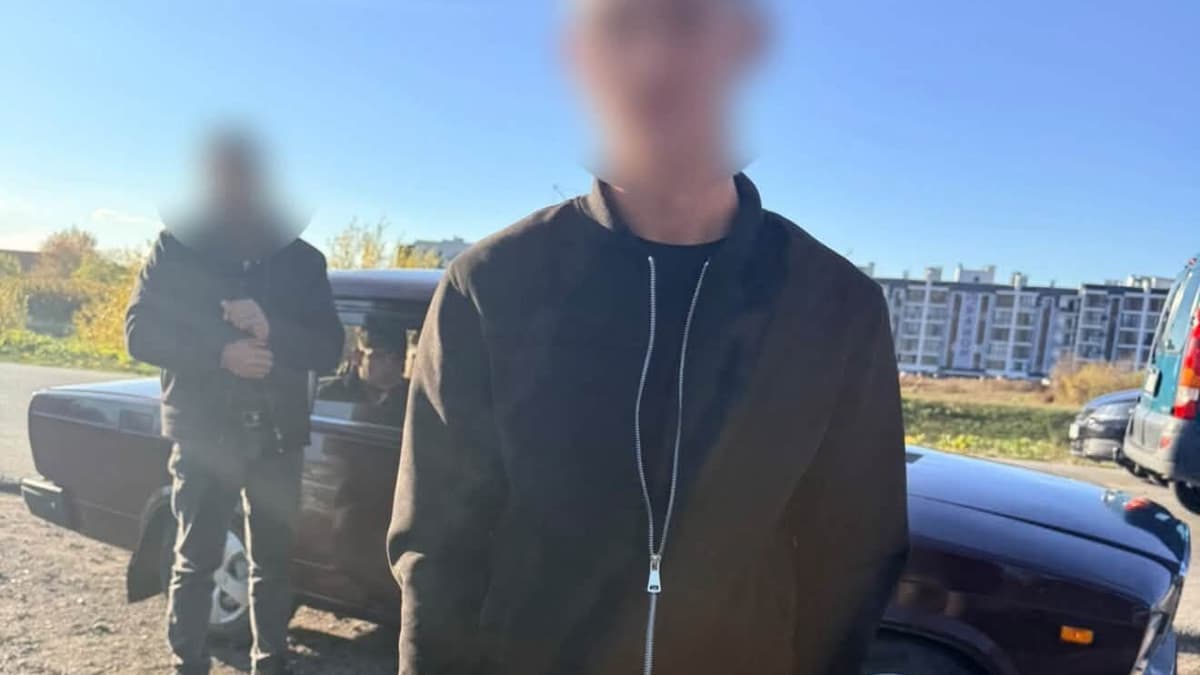 Kenőpénzt ajánlott a rendőröknek az engedély nélküli vezető utasa