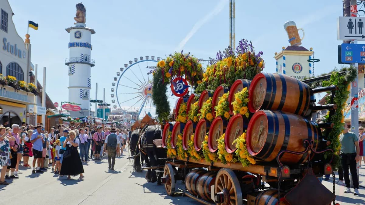 Szeptemberben indul a 191. Oktoberfest: történelmi hagyományok és friss újdonságok Münchenből