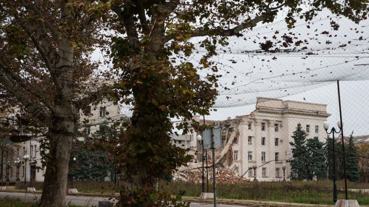 Erősíti pozícióit Oroszország Herszon térségében a humanitárius tűzszünet alatt