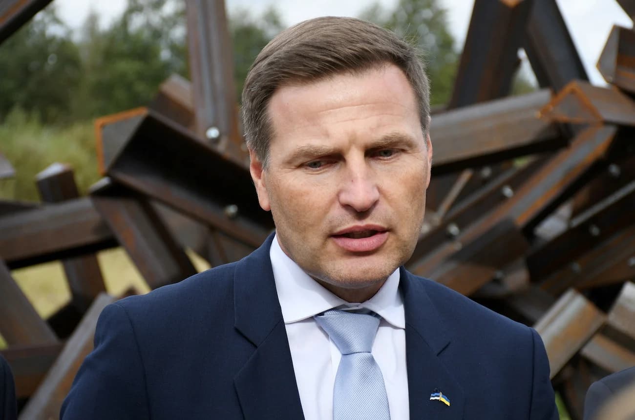 Lemondott az észt védelmi miniszter az ukrajnai lőszerbotrány miatt