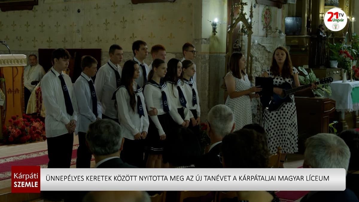 Megkezdődött az új tanév a Kárpátaljai Magyar Líceumban ünnepélyes keretek között