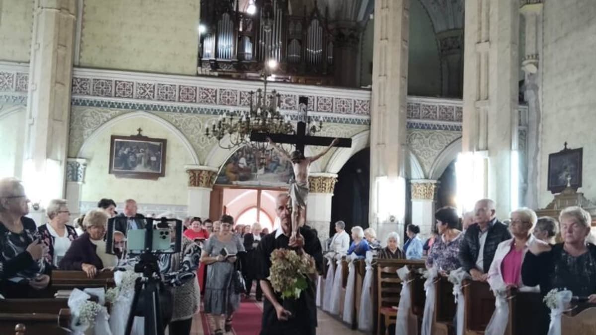 Böjte Csaba atya vezetésével ünnepelték a beregszászi templombúcsút