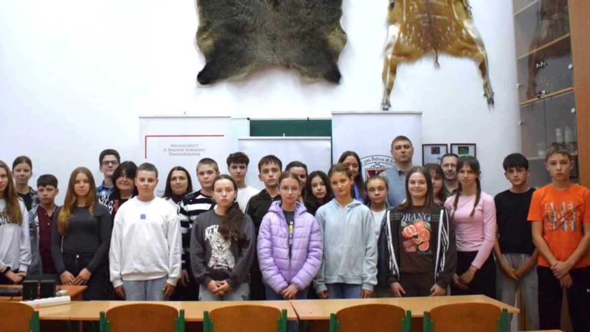 Kezdetét vette a biológia, kémia és földrajz tehetséggondozó hétvégék sorozata Kárpátalján