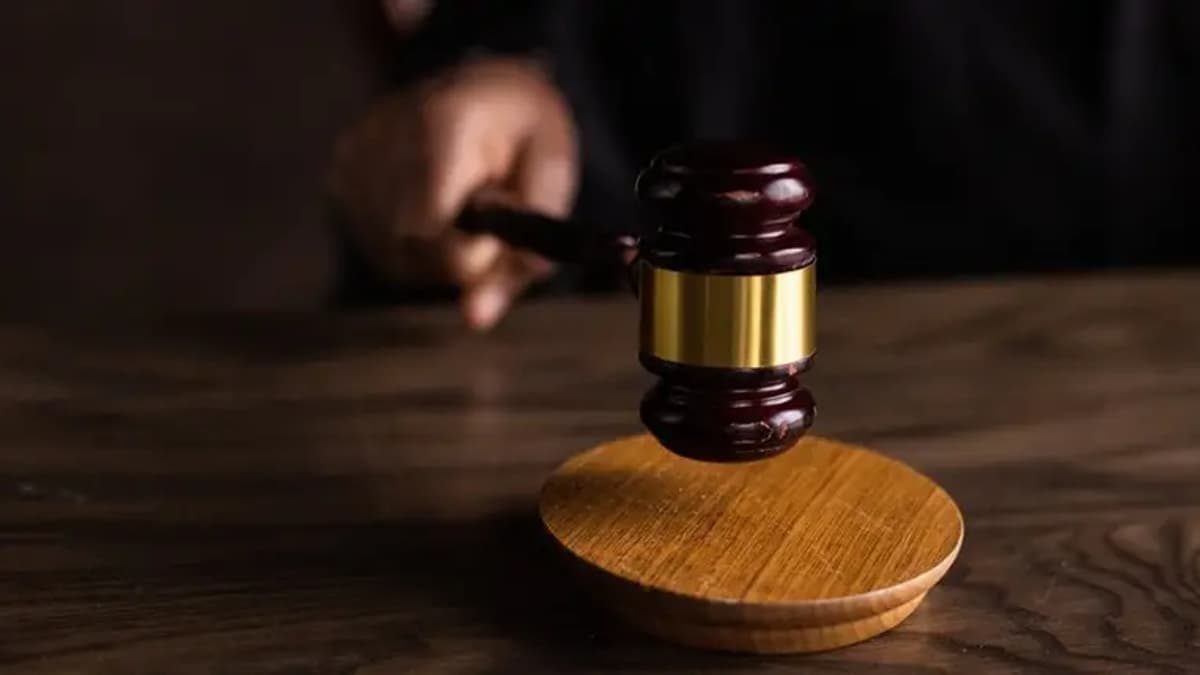 Életfogytiglanra ítélték a kislányát kegyetlenül meggyilkoló békési férfit