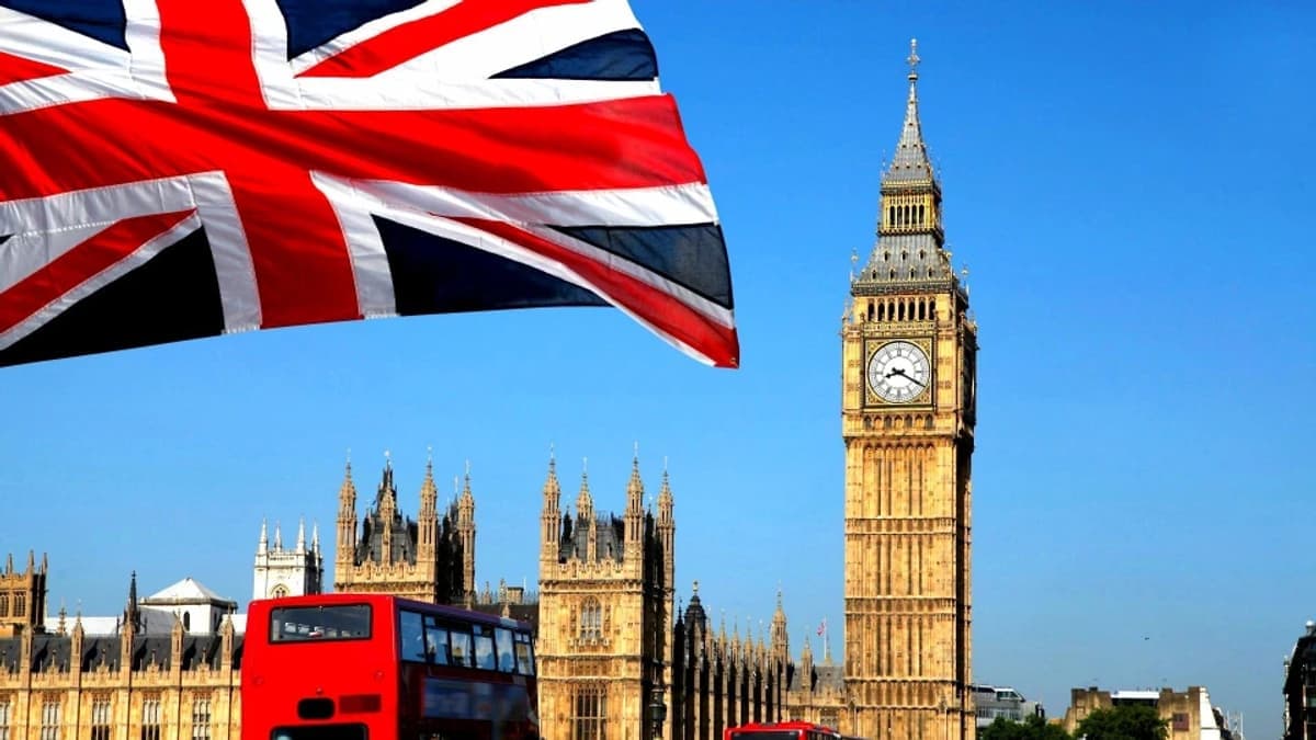 24 éves brit matrózt vádolnak orosz hírszerzés segítésével