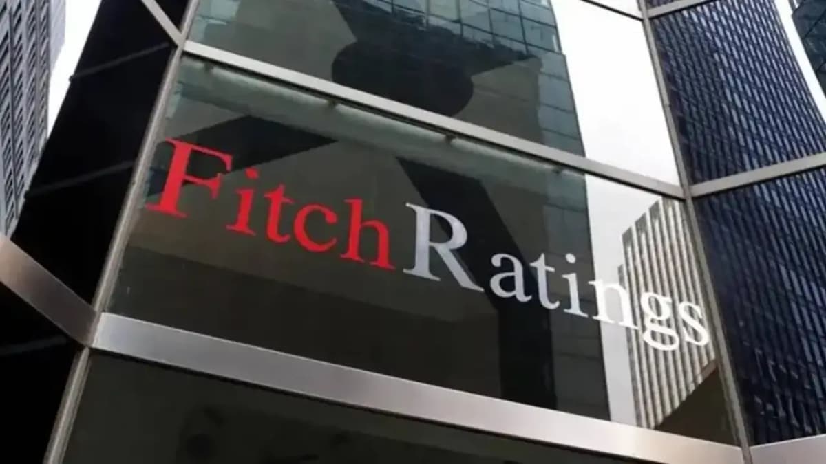 Fitch szerint Ukrajna államadóssága 2028-ra drámaian nőhet