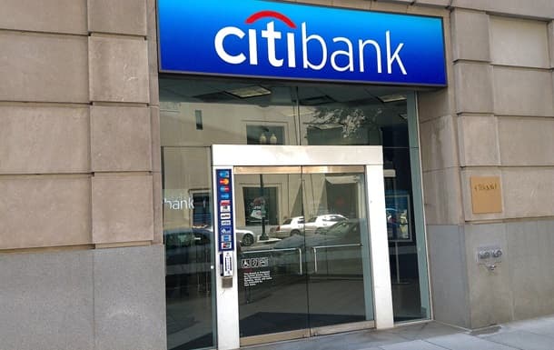 Négy és fél millió fontos büntetést kapott a Citibank londoni fiókja az Oroszország elleni szankciók megsértése miatt
