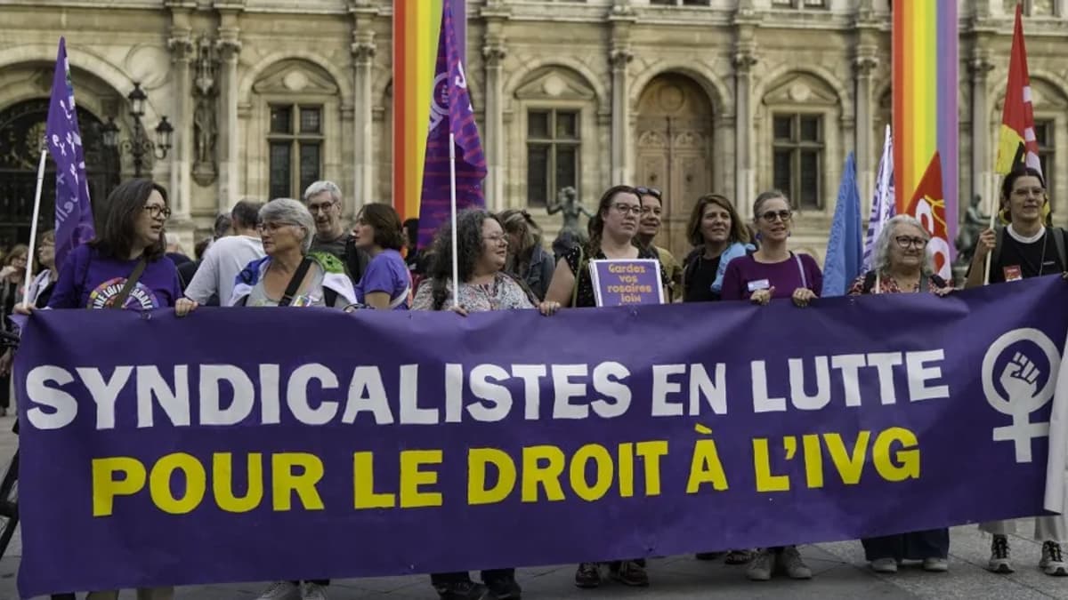 Feszültségek és letartóztatások Franciaország középiskoláiban a diáktiltakozások miatt