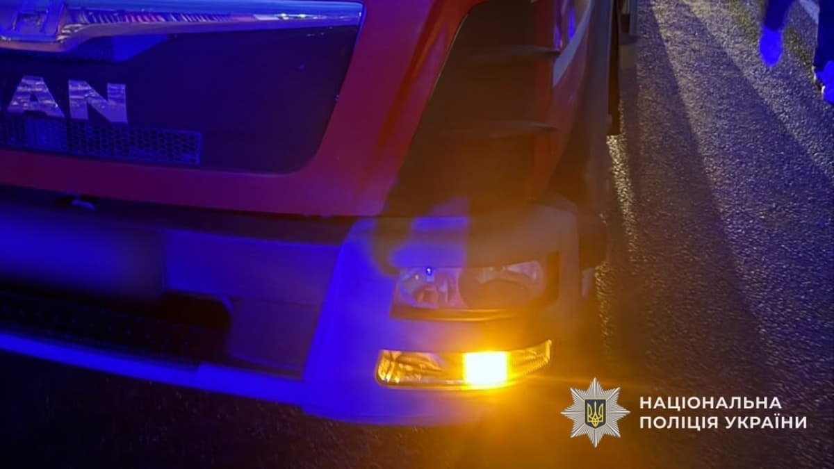 Tragikus haláleset az Iza községben: teherautó gázolta el a gyalogost