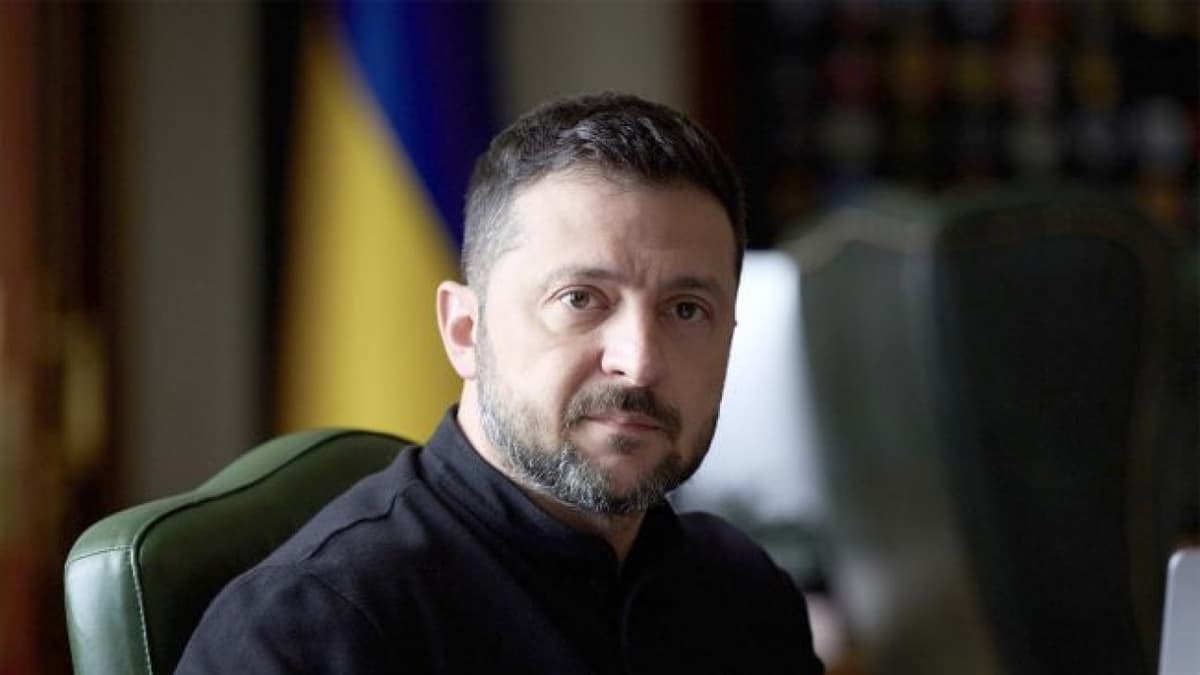 Zelenszkij kitartana a 800 ezer fős ukrán hadsereg mellett