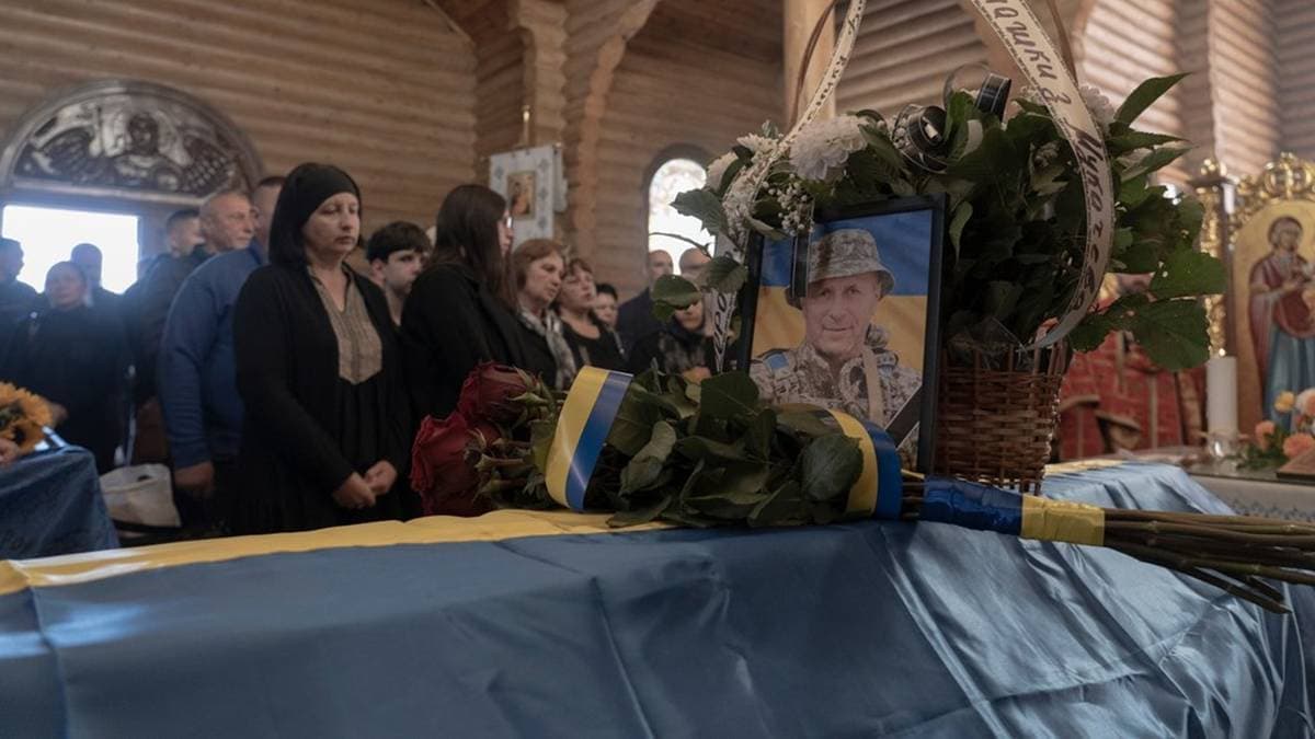 Két év remény után Munkácson búcsúztak el az elesett Vitalij Toronijtól