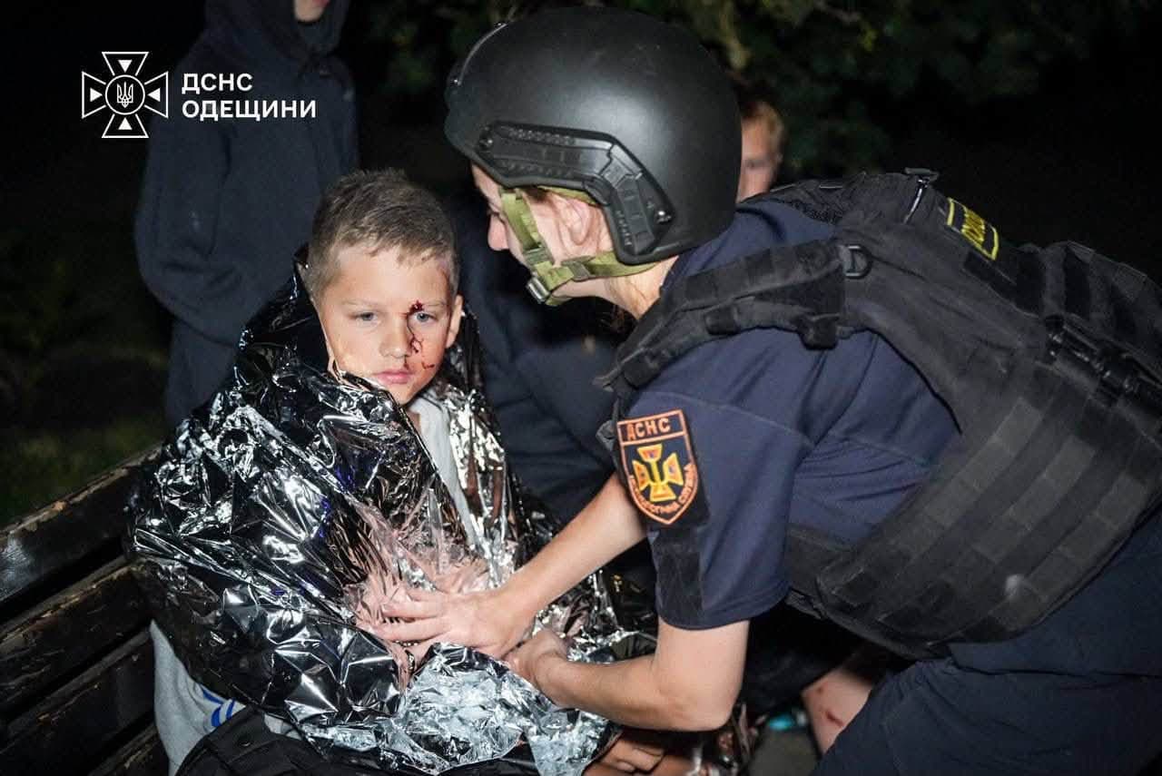 Orosz dróntámadás sújtotta Odessza többemeletes lakóházát, 17-en sérültek meg
