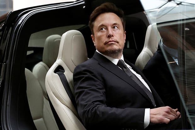 Orosz vélemény: Musk a Fehér Házra hárítja a Starlink felelősségét