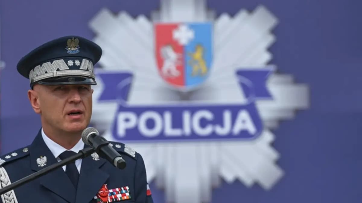 Letartóztattak egy orosz férfit Lengyelországban kémkedés gyanújával: százezernyi vasúti felvétel került elő