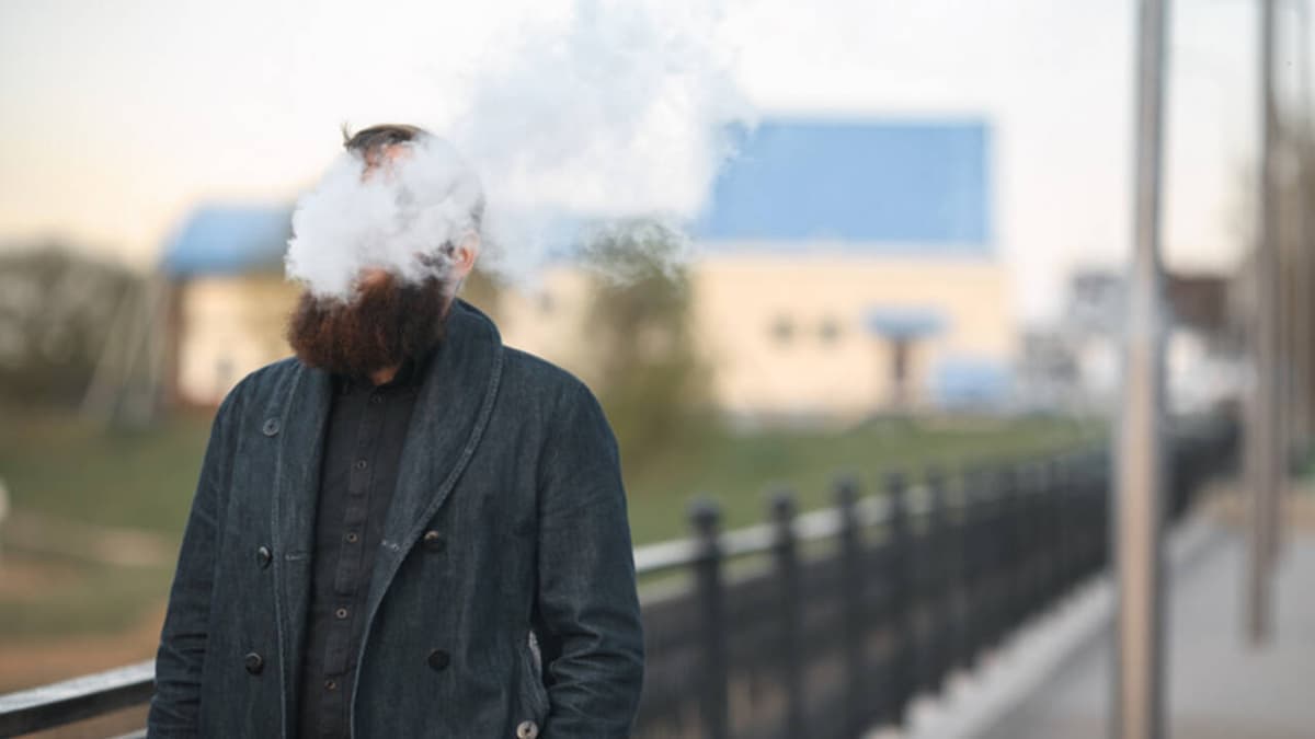 A cigarettázás rituáléi erősebben tartanak, mint a nikotin maga