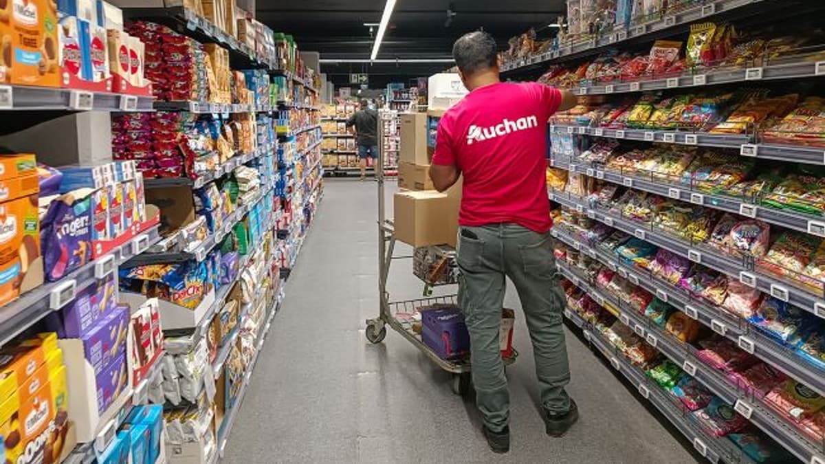 Auchan Ukrajnában korlátozza bizonyos alapélelmiszerek vásárlását a polcok elérhetőségéért