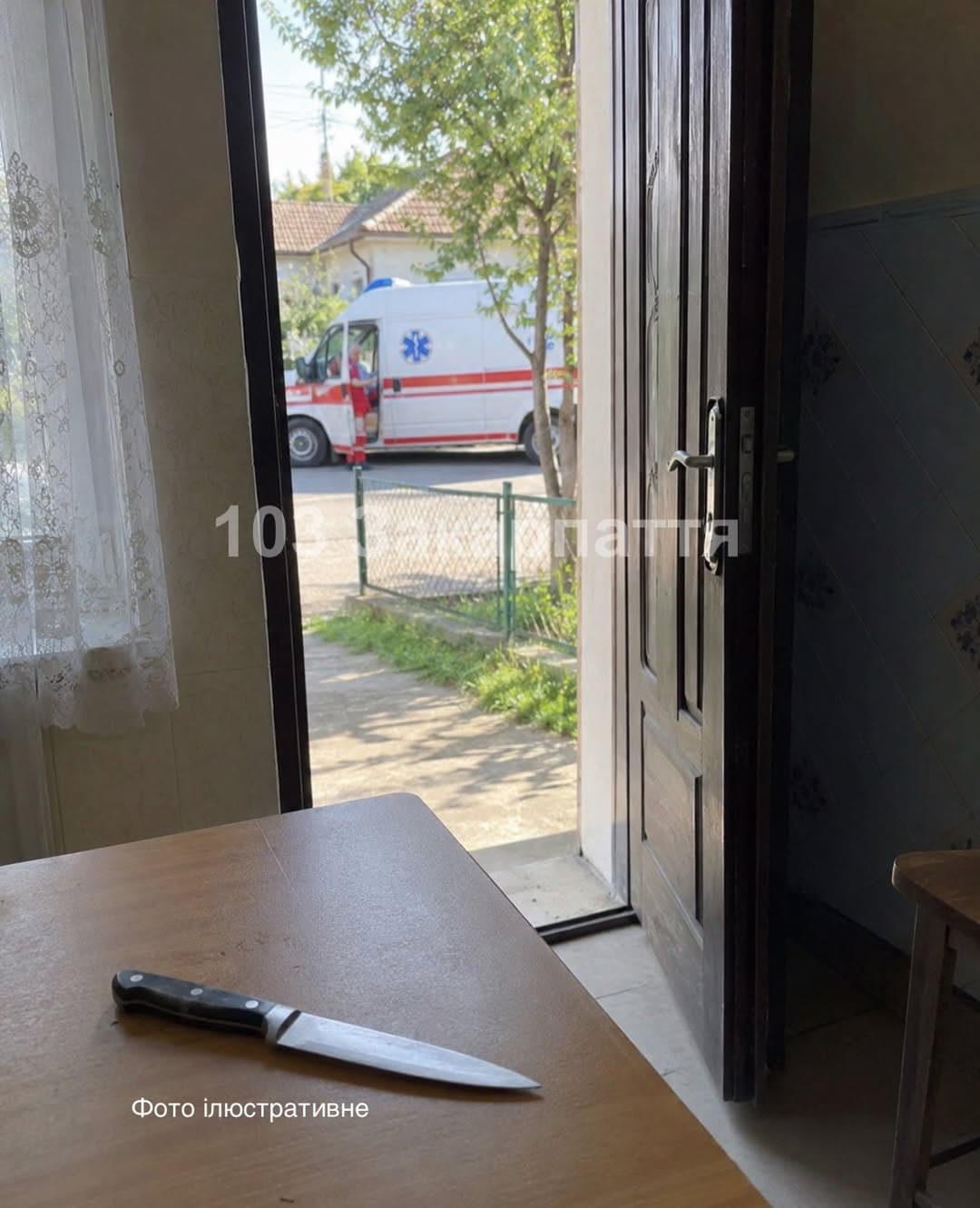 Veszélyes baleset egy egyéves kislánnyal Ungváron: kést rántott le az asztalról