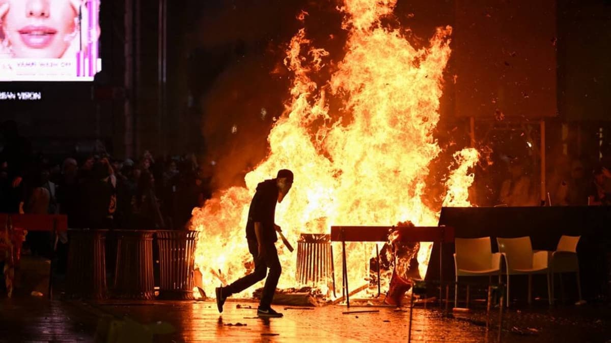 Dramatikus összecsapások Milánóban az árdrágulás elleni tüntetésen