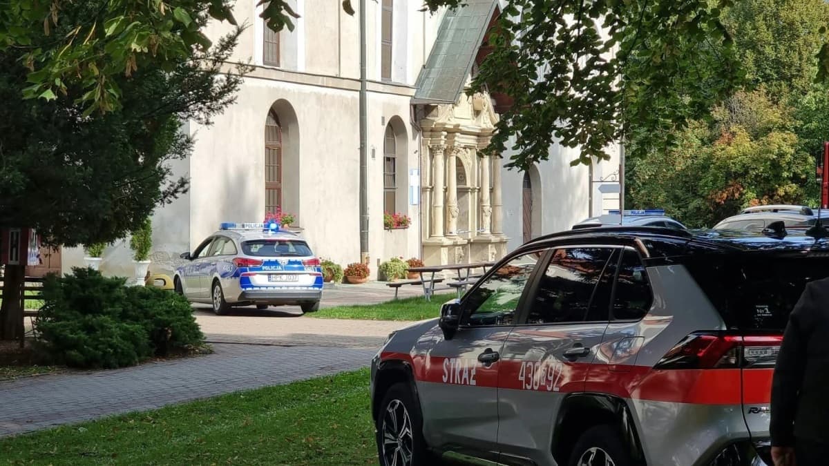 Véres késes támadás egy lengyel kolostorban: ukrán férfi sebesített meg több embert