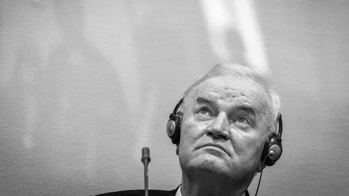 Elhunyt Ratko Mladić, a boszniai háborús bűnökért elítélt katonai vezető