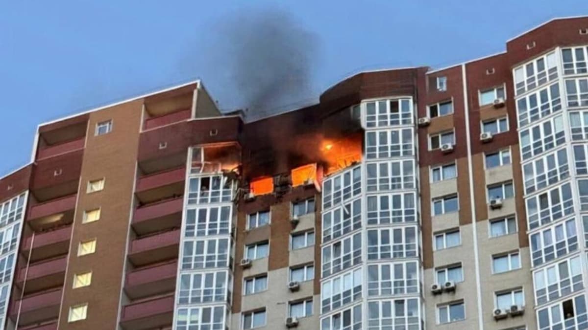 Dróncsapás sújtott egy kijevi lakóházat, áldozat is van