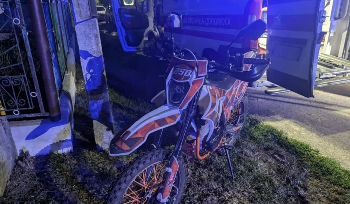 Tragikus közlekedési baleset Koncháza közelében: fiatal motoros és gyalogos vesztette életét