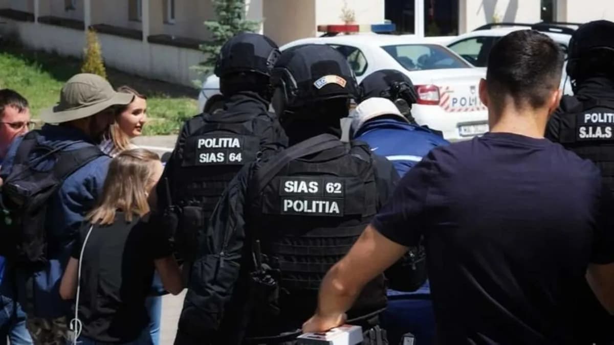 Román hatóságok lecsaptak kenőpénzt szedő vám- és határrendész dolgozókra a halmi átkelőnél