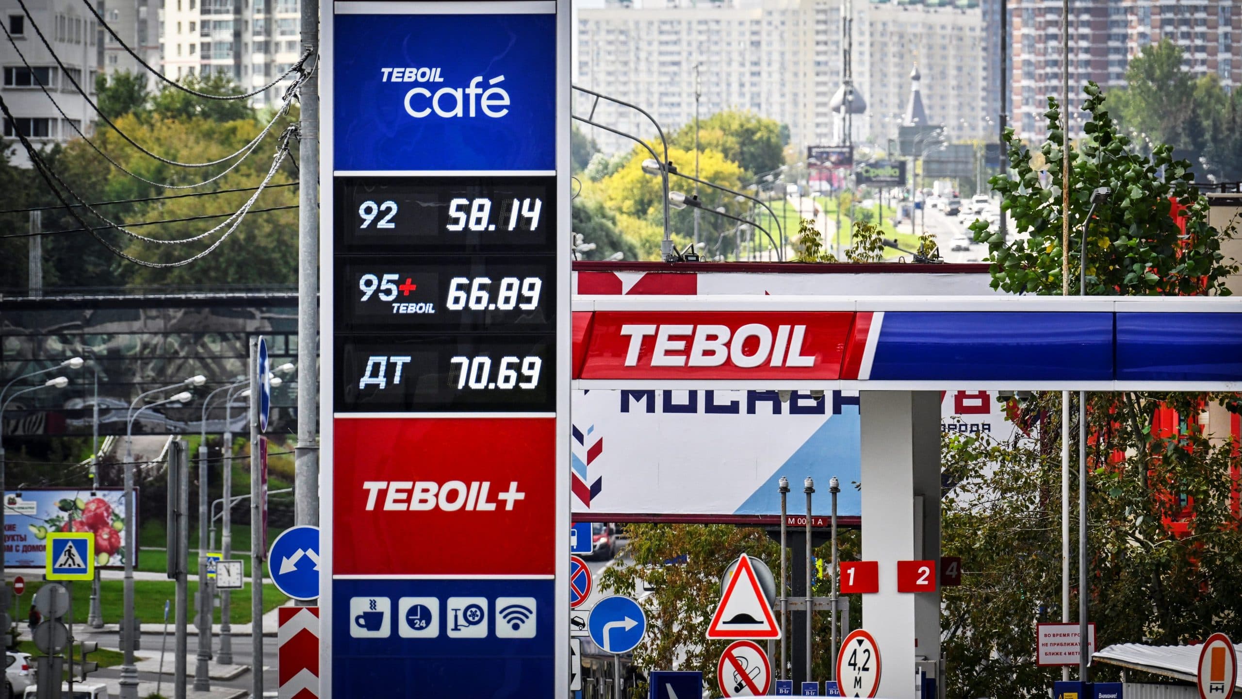 Oroszország fél évvel meghosszabbította a dízel- és benzinexport tilalmát