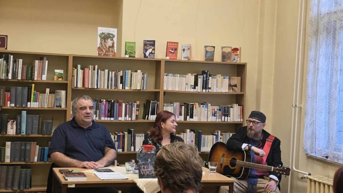 Sz. Kárpáti Kata verses kötetének bemutatója Rákospalotán