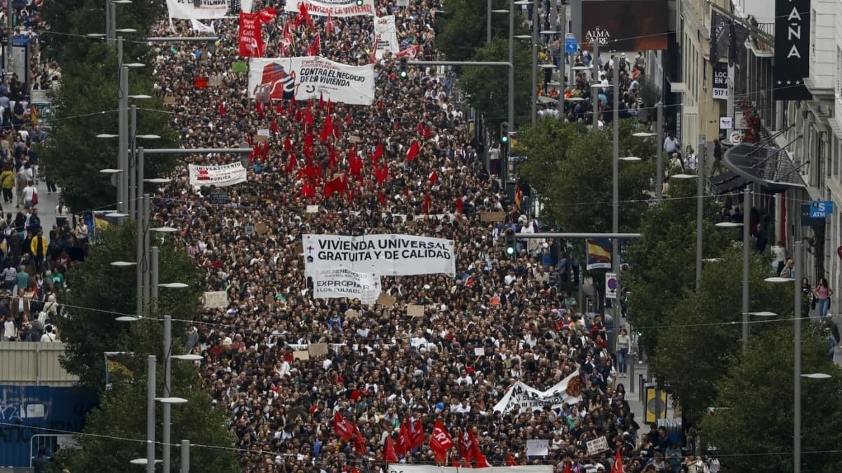 Tízezrek tüntettek Spanyolországban a lakhatási válság miatt