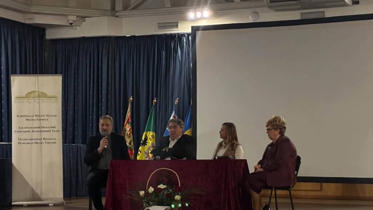 Beregszászban mutatták be Romzsa Tódor püspökről készült emlékfilmet
