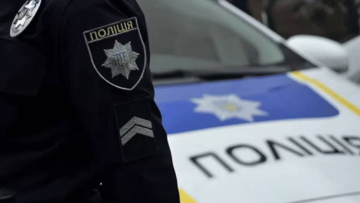 Fegyveres támadás egy odesszai toborzóközpontnál: Nyakon szúrtak egy katonát
