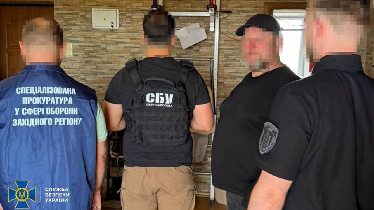 Két katona is benne volt egy 14 ezer eurós illegális határátléptetési hálózatban Kárpátalján
