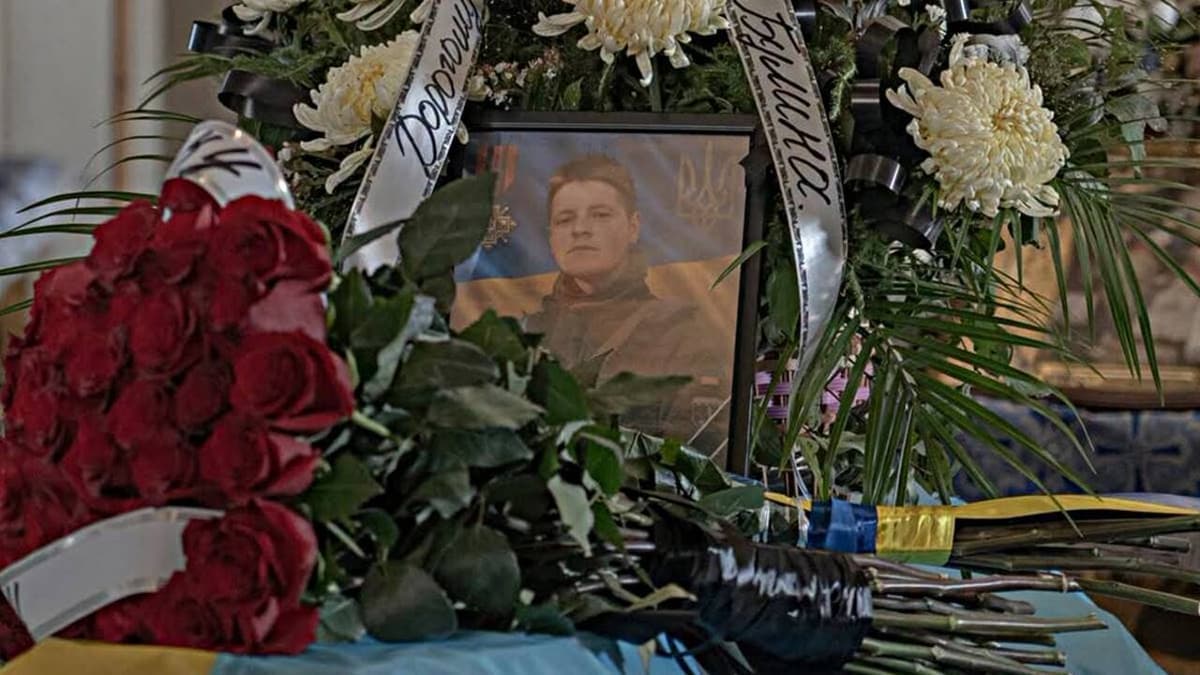 Szomorú búcsú Munkácson: Elhunyt a fiatal katona, Andrij Nikonenko