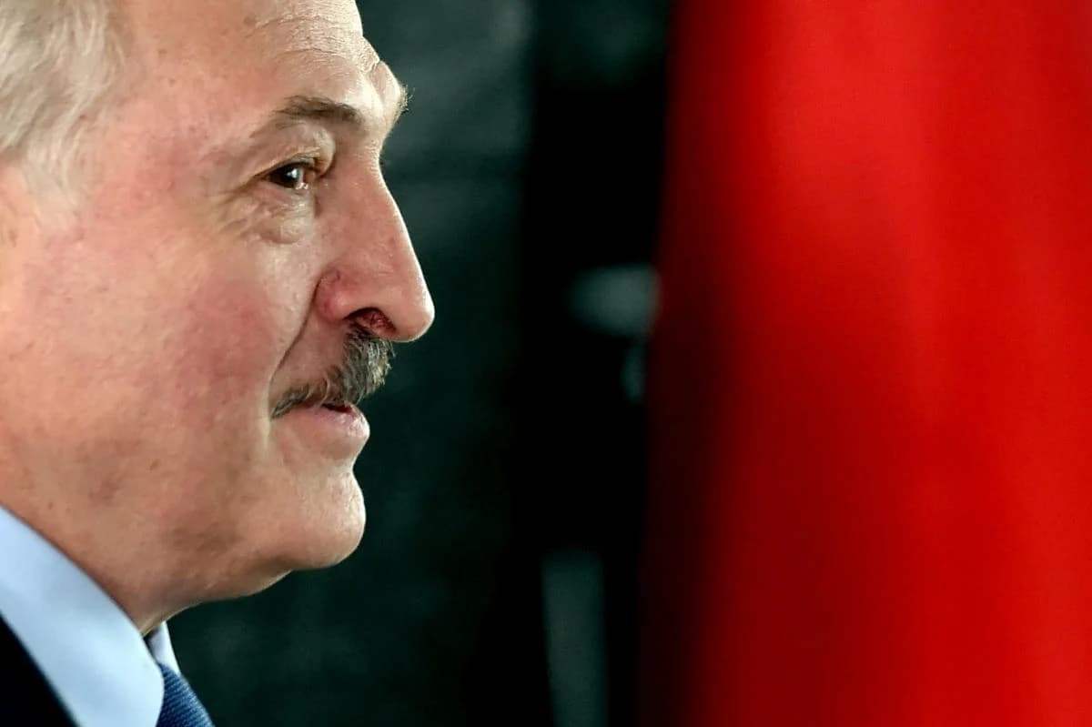 Az ukrán elnöki hivatal vizsgálatot indítana Lukasenka ellen háborús bűncselekmények miatt