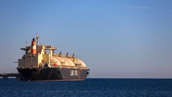 Oroszország bővíti a rejtett flottáját az Arctic LNG 2 szankciók ellen
