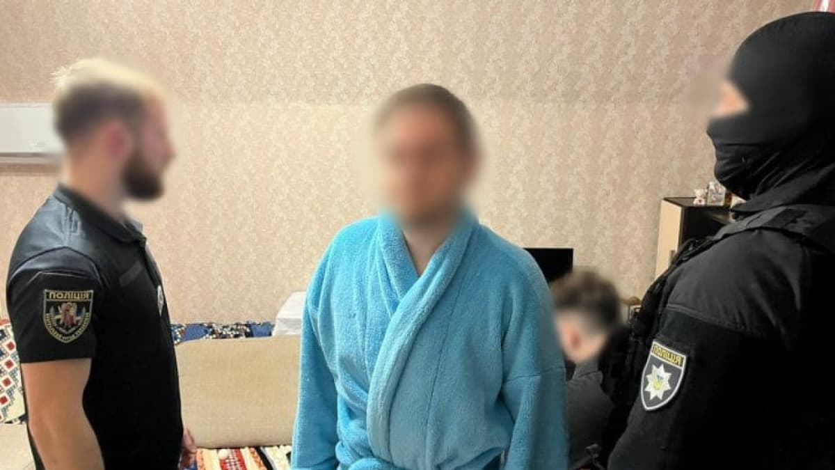 Romániában fogták el a gyermekpornográfiával vádolt ukrán férfit