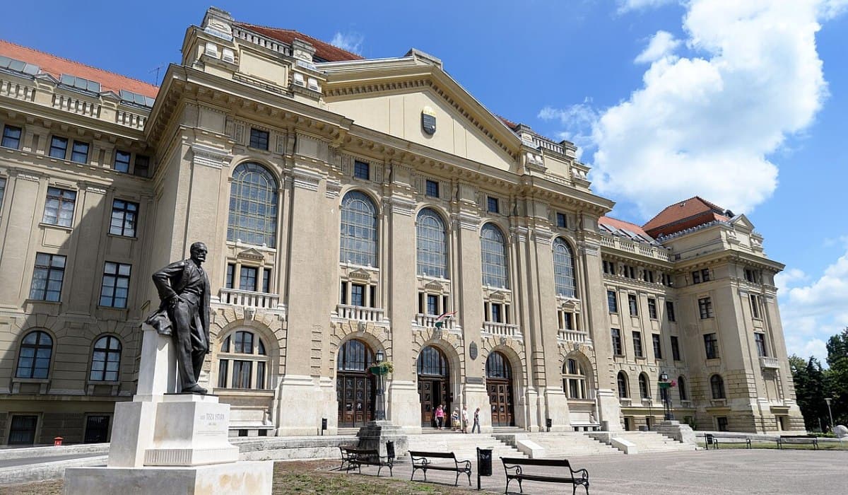 Robbanás történt a Debreceni Egyetemen
