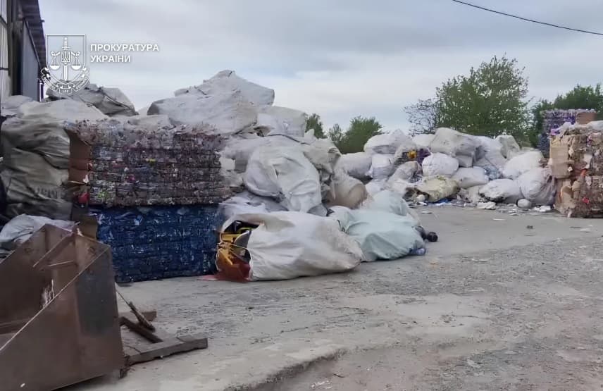 Leleplezés: Így keresett százezreket a városi szeméttelepen egy ungvári képviselő