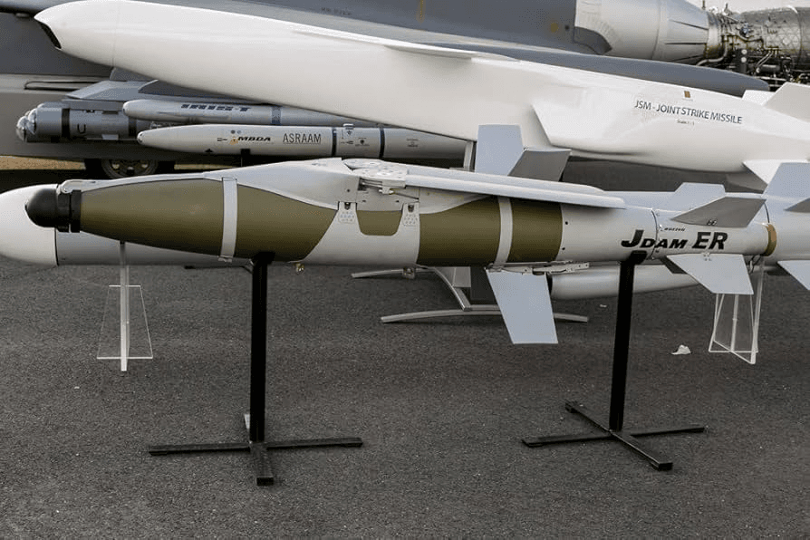 Az USA jóváhagyta JDAM-ER bombák eladását Ukrajnának 373 millió dollárért
