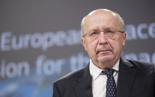 Az EU felszólította tagországait, hogy nyissák meg raktáraikat, és fegyverezzék fel Ukrajnát
