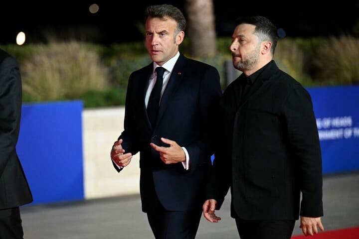 Macronnal tárgyalt Zelenszkij