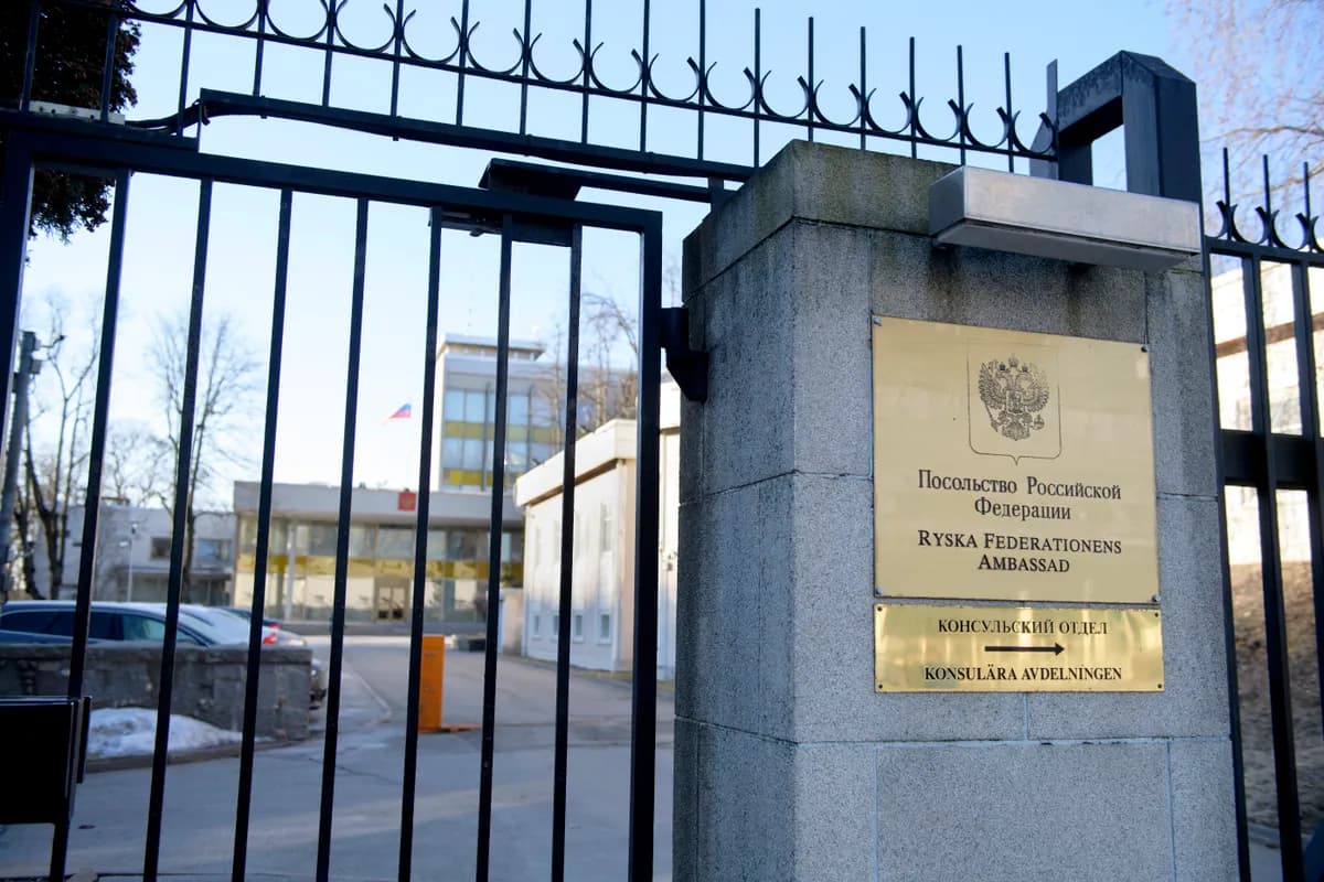 Drónokkal támadtak az orosz nagykövetségre Stockholmban: megfélemlítési kísérlet a diplomáciai területen